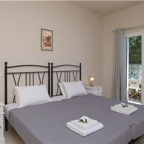 3 bedroom villa with heated pool in Kassiopi, Corfu, sleeps 6